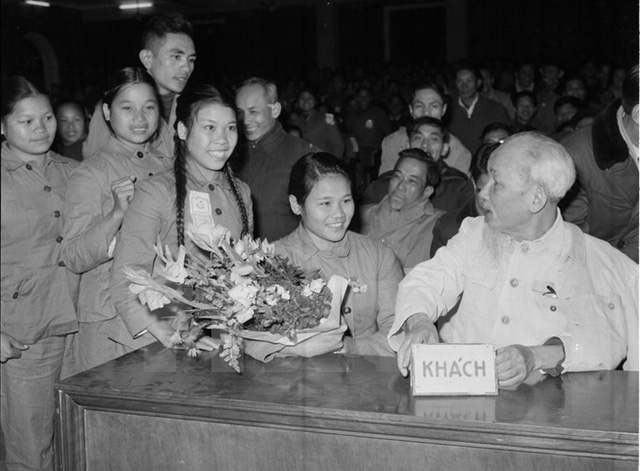 Học tập Bác Hồ từ những điều giản dị